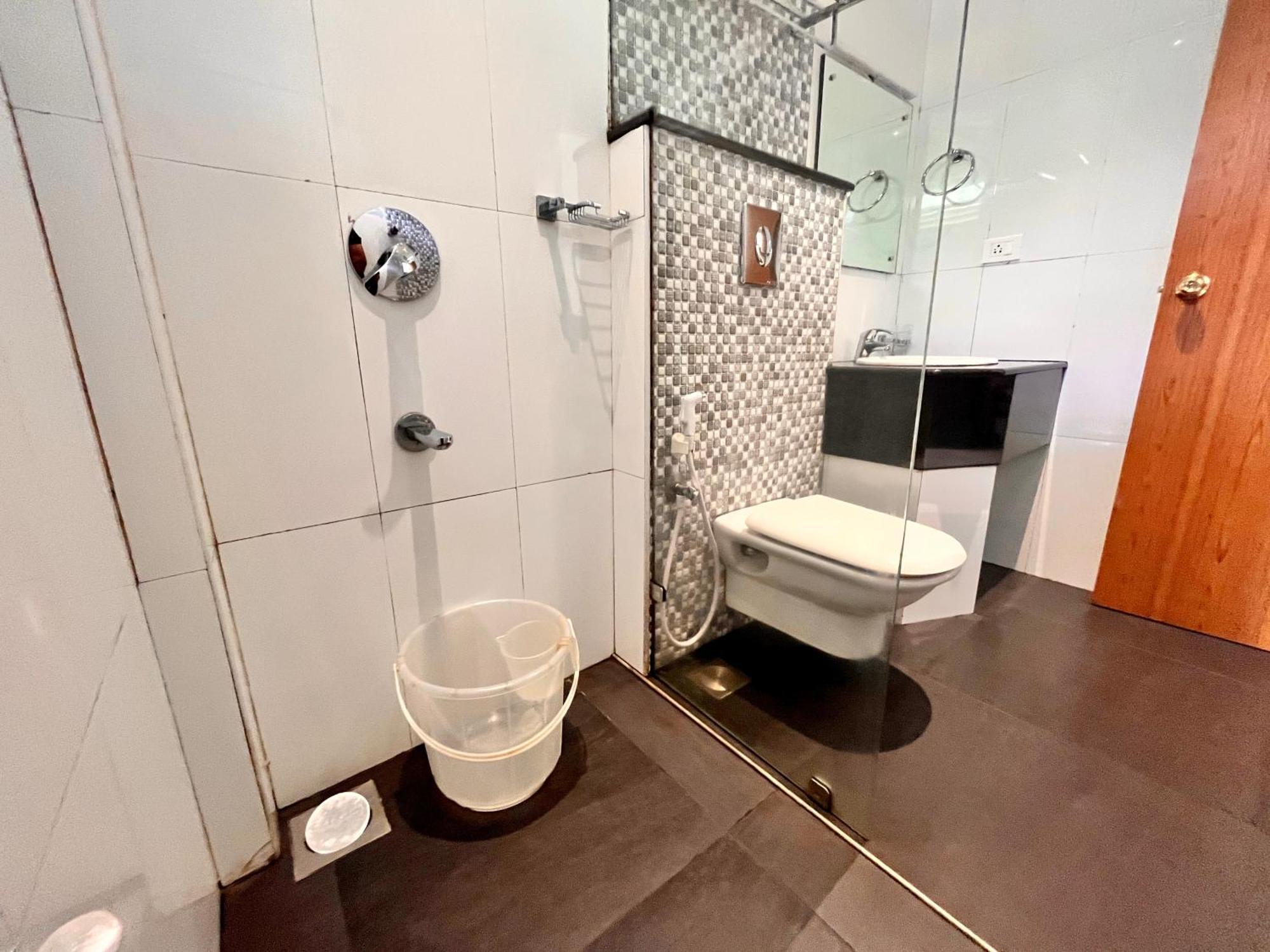 Pearl Grand Boutique Cottage In Omaxe Anandam Vrindavan - #Premium Ac Rooms With Balcony #Big Parking #Lift #Garden #Peaceful Area #Near Prem Mandir #Property Of The Year #Most Awarded Exterior foto